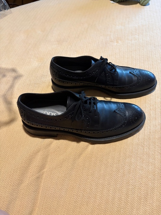 Tod’s classic Black Men\'s Wingtip Brogues. 9.5 main image 8